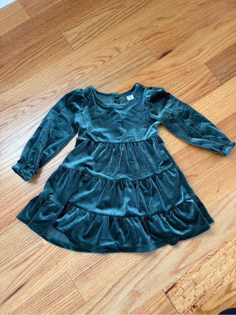 Old Navy Green Velvet Tiered Long-Sleeve Dress